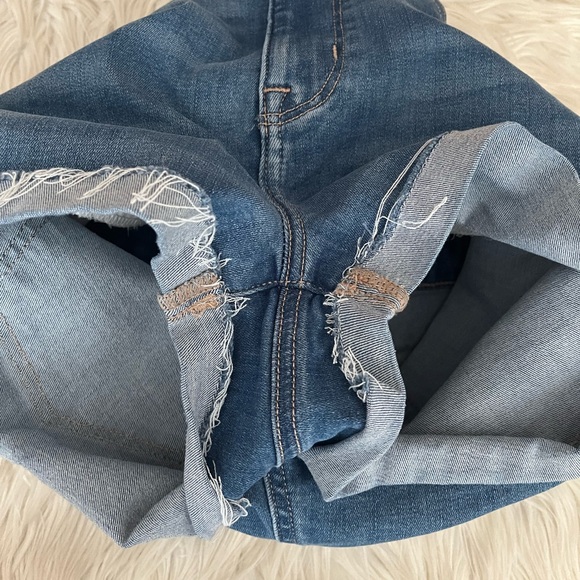 {American Eagle} Next Level Stretch High-Rise Shortie Jean Shorts in Blue - 10 - Picture 8 of 12